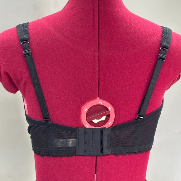 Victoria Secret No Wire Black Lace Rhinestone Boned Balconette Bra Sz L - Picture 2 of 9